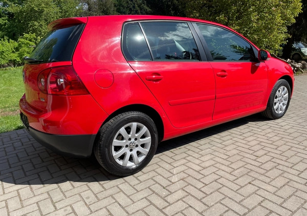 Volkswagen Golf cena 14800 przebieg: 207000, rok produkcji 2007 z Janów Lubelski małe 277